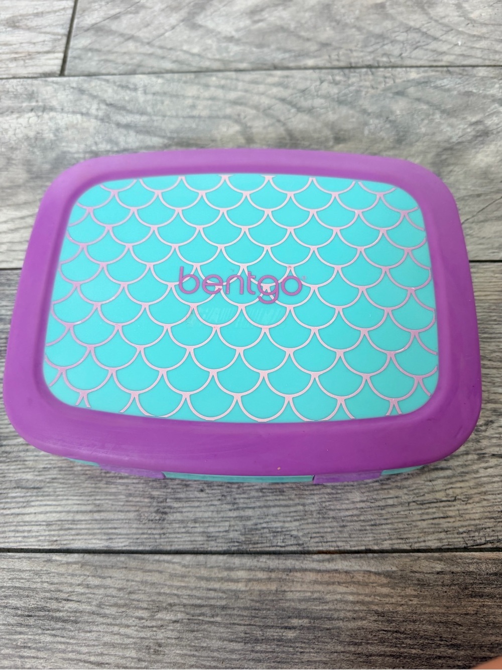 Bentgo Kids Lunchbox - Purple & Teal Mermaid-Scale Design